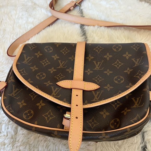 🛑 SOLD 🛑 Louis Vuitton Saumur 30 with BRAND NEW LEATHER FROM LV Atelier - Picture 4 of 13